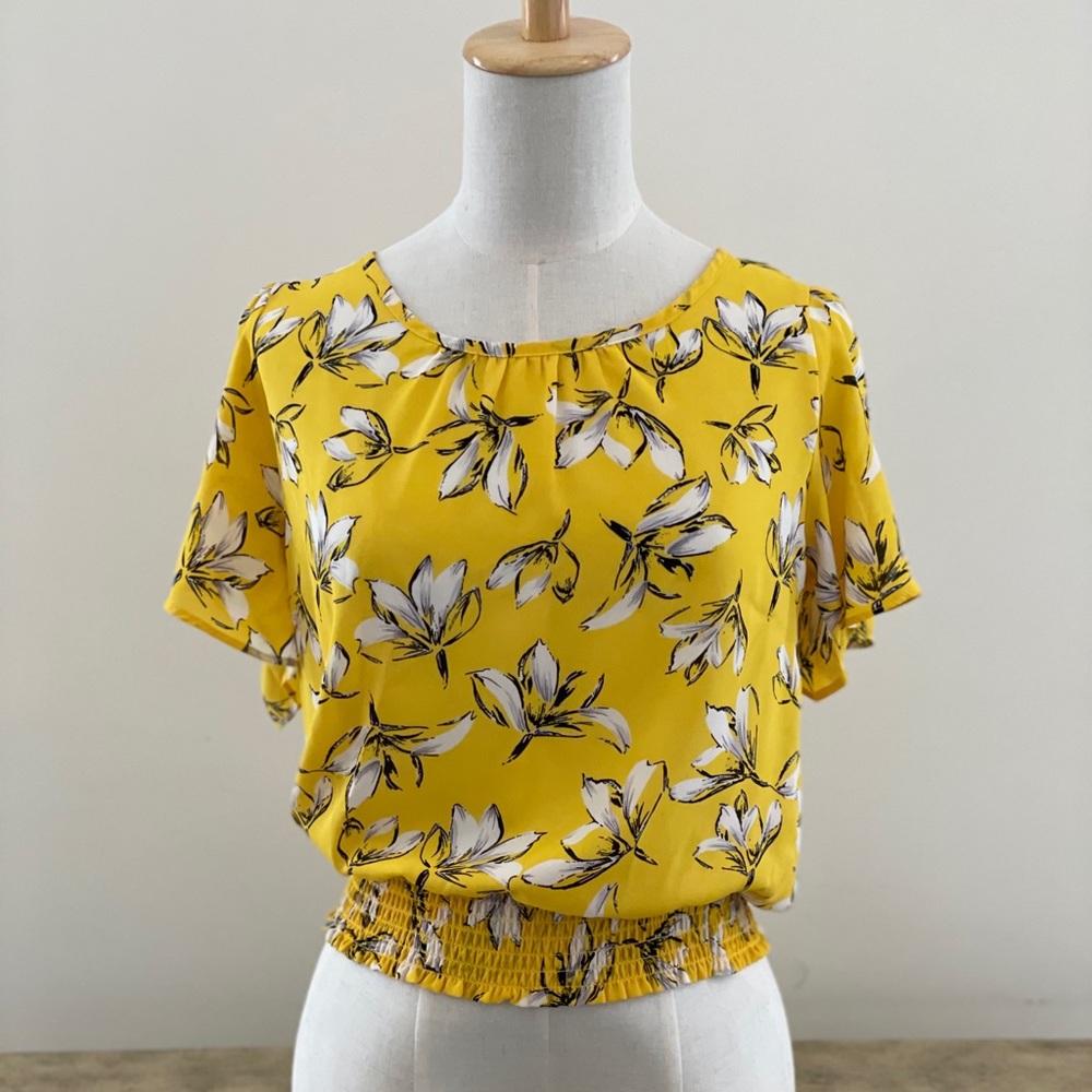 Short sleeve top